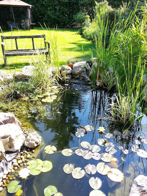 Rosemead Guest House Claygate Экстерьер фото