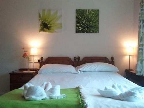 Rosemead Guest House Claygate Экстерьер фото