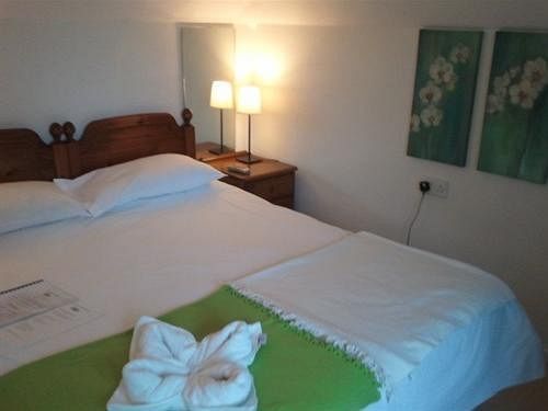 Rosemead Guest House Claygate Экстерьер фото