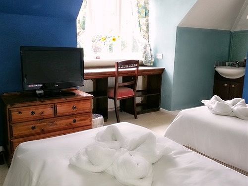 Rosemead Guest House Claygate Экстерьер фото