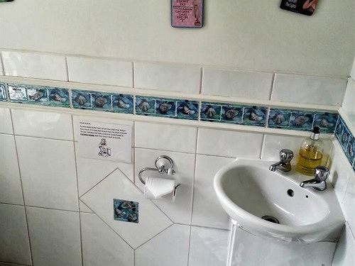 Rosemead Guest House Claygate Экстерьер фото